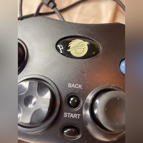 Xbox Pelican PL-2057 Wired Blade C-Type Game Controller - Black - Picture 2 of 7